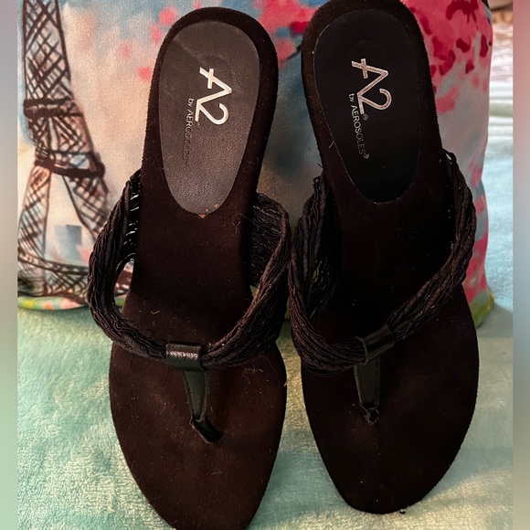 Aerosoles A2 fancy black suede dressy sandals. Sz 9 excellent condition - Picture 2 of 8